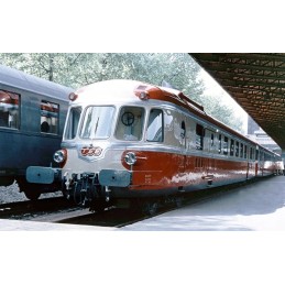 LOCOMOTORA DIESEL RPG & TRAILER (Rojo/Beige) SNCF - Librea TEE , Epoca IIII -Escala 1/87 / h0- Jouef HJ2461