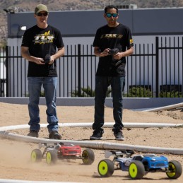 COCHE TRUGGY 1/8 8IGHT-XTE 4S 4X4 RTR Brushless CARROCERIA TRANSPARENTE