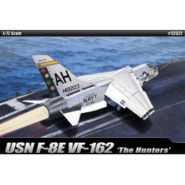 VOUGHT F-8 E CRUSADER "VF-162" -Escala 1/72- Academy 12521