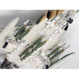 McDONNELL DOUGLAS F-4 C PHANTOM II -Escala 1/32- TAMIYA 60305 McDONNELL DOUGLAS F-4 C PHANTOM II -Escala 1/32- TAMIYA 60305