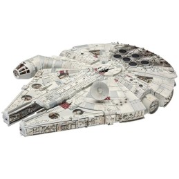 STAR WARS: MILLENNIUM FALCON -Escala 1/72- Revell 06718